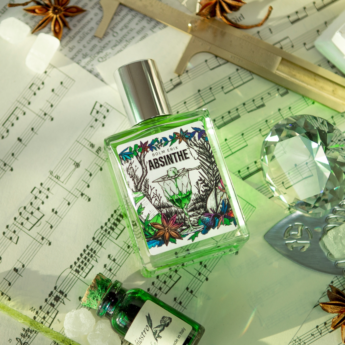 데일리로 뿌리기 좋은 머스크 잔향의 압생트 향수 스타일링, 남녀공용 향수 추천